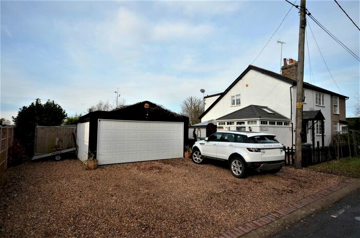 3 Bedroom Semi-Detached House For Sale In Bartholomew Green, Great Leighs, Chelmsford, CM3