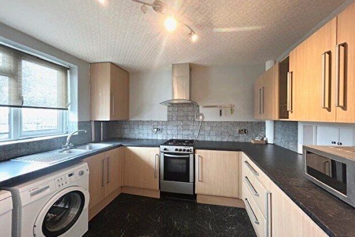 2 Bedroom Property To Rent In Whalebone Lane South, Chadwell Heath, RM6