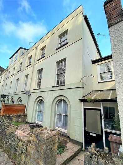 1 Bedroom Apartment To Rent In Top Floor Flat, New North Road, EX4