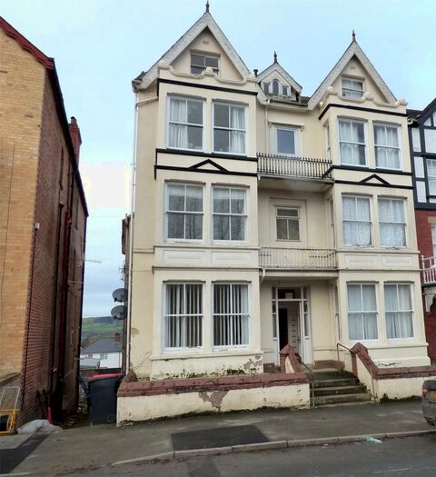 1 Bedroom Apartment To Rent In High Street, Llandrindod Wells, Powys, LD1