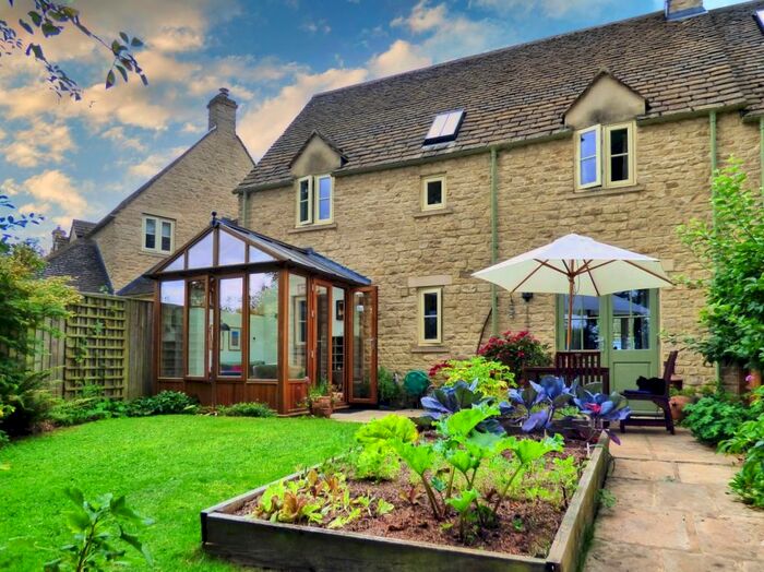 3 Bedroom Semi-Detached House To Rent In Painters Field, Quenington, GL7