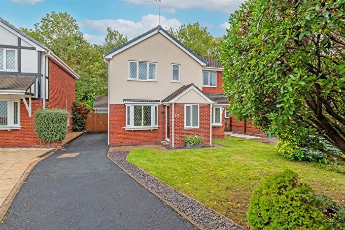 4 Bedroom Detached House For Sale In Beecroft Close, Old Hall, WA5
