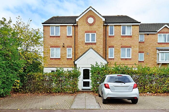 1 Bedroom Flat To Rent In Alderney House, Scammell Way, Watford, WD18