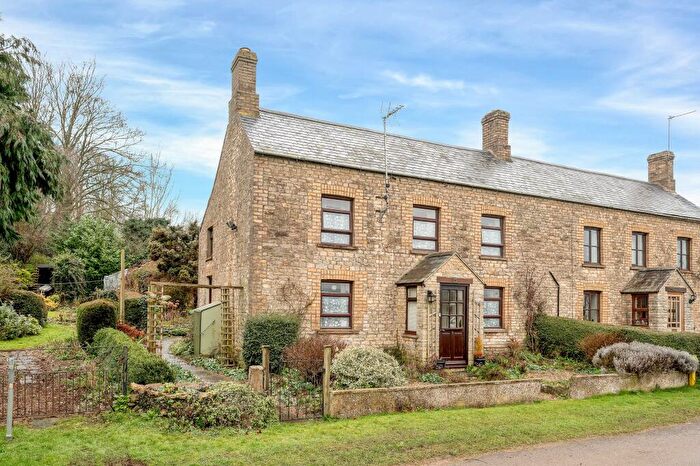 3 Bedroom Semi-Detached House For Sale In Seaton Road, Barrowden, LE15