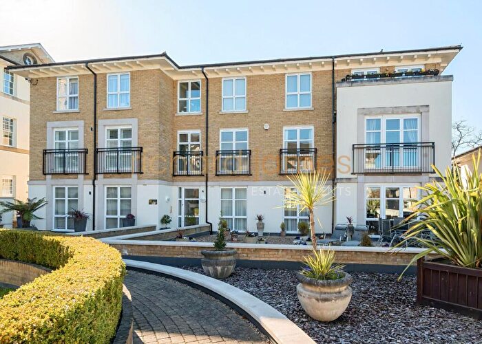3 Bedroom Apartment For Sale In St. Vincents Lane, Mill Hill, NW7