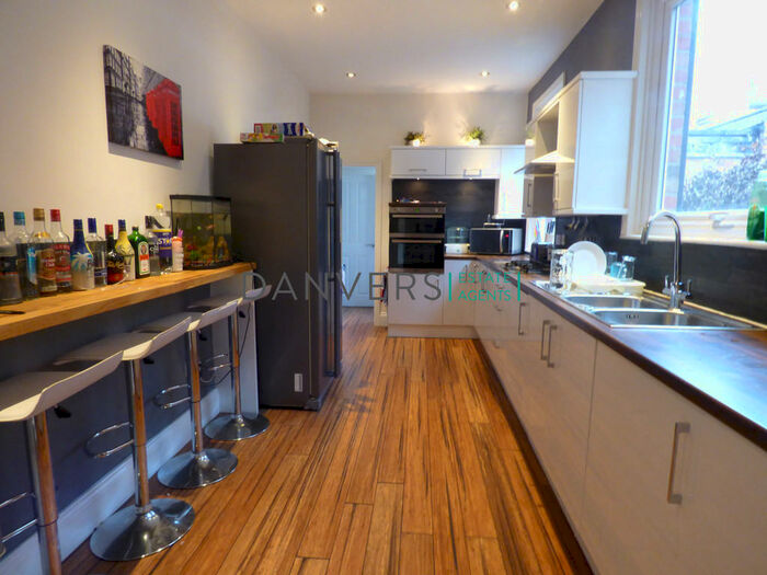 5 Bedroom End Of Terrace House To Rent In Barclay Street, Leicester, LE3