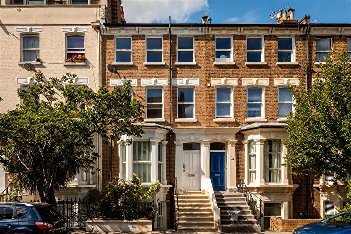 2 Bedroom Flat To Rent In Minford Gardens, London, W14