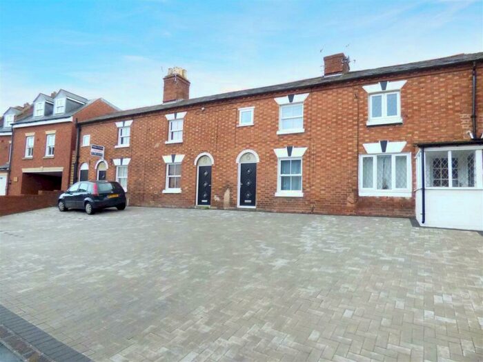 2 Bedroom End Of Terrace House To Rent In Birmingham Road, Stratford-upon-Avon, CV37