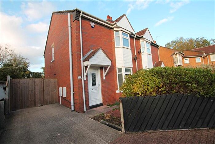 2 Bedroom Semi-Detached House To Rent In Yorkshire Close, HU5