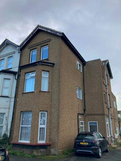 1 Bedroom Flat To Rent In Flat, - London Road, Greenhithe, DA9