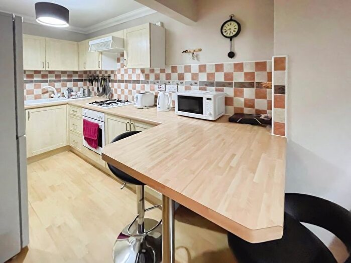 1 Bedroom Flat To Rent In Wimborne Road, Bournemouth, BH9