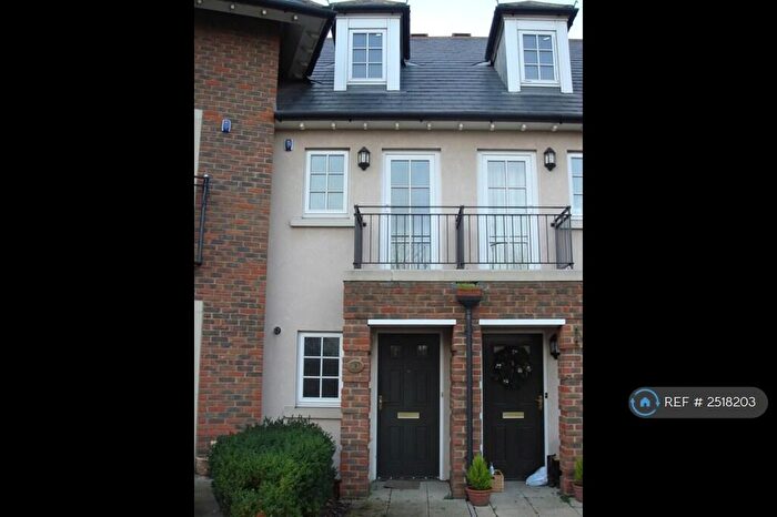 2 Bedroom Terraced House To Rent In Hyndford Cresent, Greenhithe, DA9