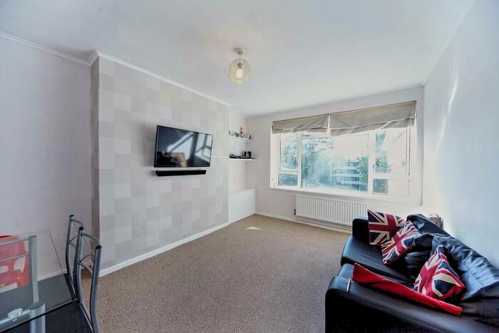 1 Bedroom Flat To Rent In Church Road, Crystal Palace., SE19