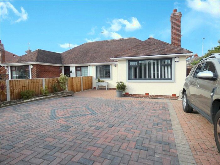 Houses for sale & to rent in FY2 9DD, Falkirk Avenue, Bispham Blackpool