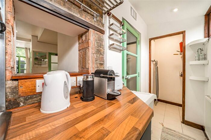 1 Bedroom Terraced House For Sale In Trehurst Street, Hackney, London, E5 - Photo 6