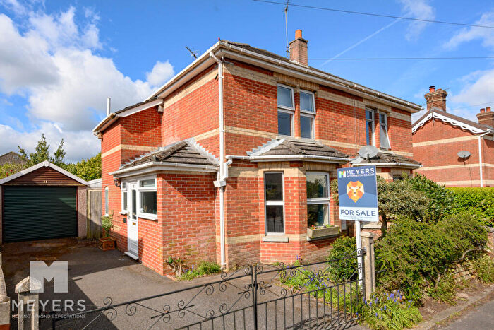 3 Bedroom Semi Detached House For Sale In Middleton Road | Ringwood |, BH24