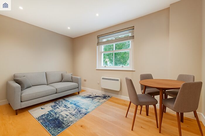 1 Bedroom Flat To Rent In Earls Court Road, SW5