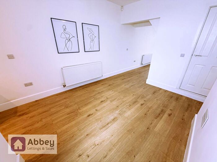 3 Bedroom Terraced House To Rent In Pool Road, Leicester, LE3