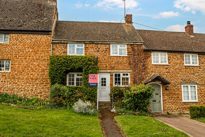 2 Bedroom Cottage For Sale In Hempton Road, Hempton, OX15