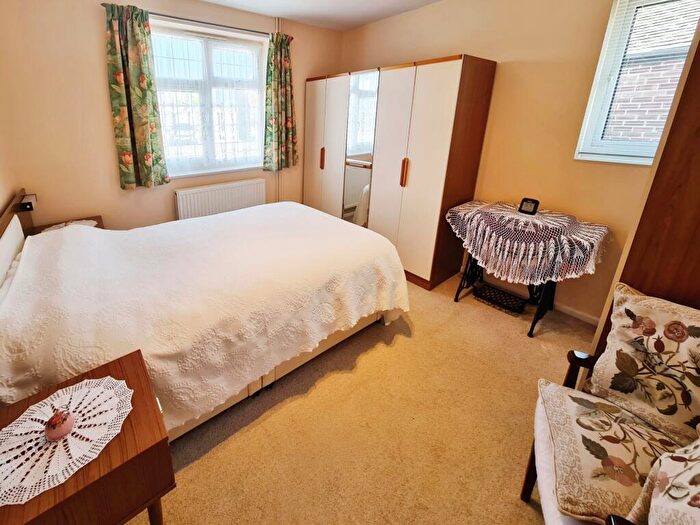 2 Bedroom Bungalow For Sale In Furzefield, Bedford, MK41