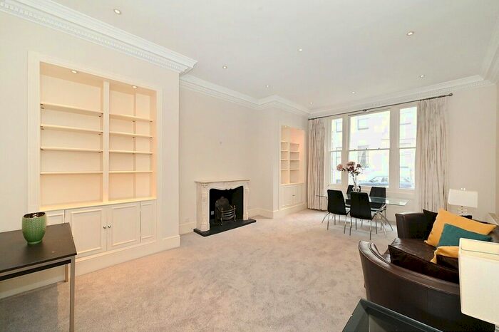 2 Bedroom Flat To Rent In Ennismore Gardens, Knightsbridge, SW7