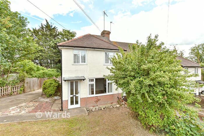 3 Bedroom Semi-Detached House For Sale In Northcote Road, Rochester, Kent, ME2