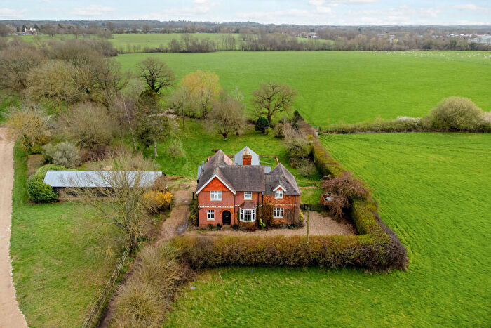 4 Bedroom Detached House For Sale In Barkham Road, Wokingham, RG41