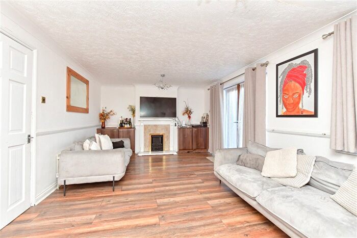5 Bedroom Detached House For Sale In Waverley Avenue, Minster On Sea, Sheerness, Kent, ME12