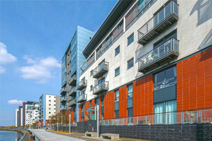 2 Bedroom Flat To Rent In Meadowside Quay Walk, Glasgow, G11