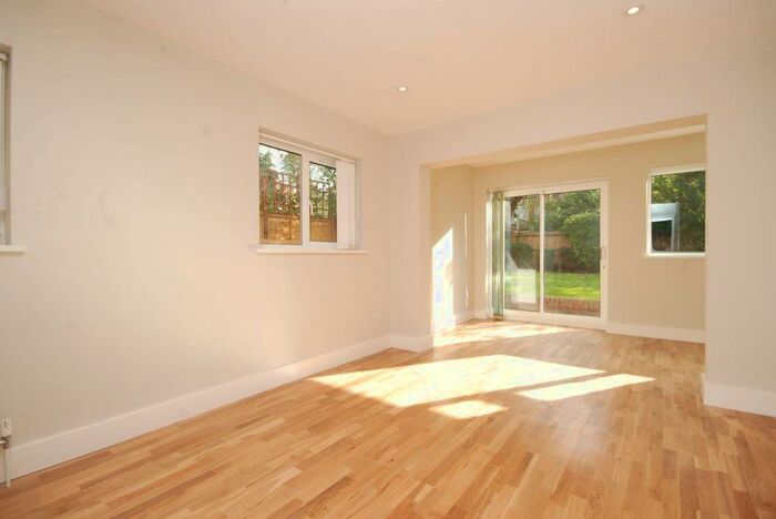 1 Bedroom Flat To Rent In Skardu Road, Kilburn, London, NW2