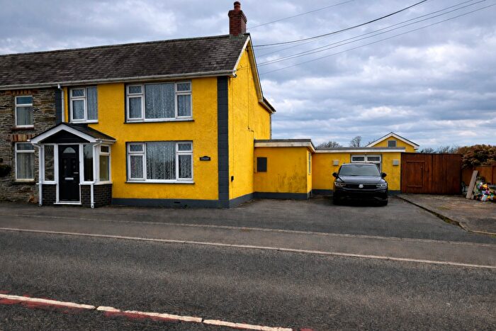 3 Bedroom Semi-Detached House For Sale In Saron, Llandysul, SA44