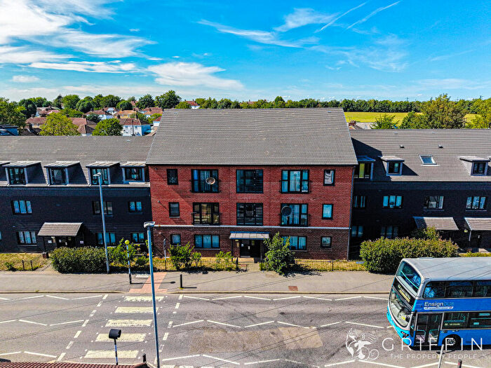 2 Bedroom Flat For Sale In London Road, Grays, RM20