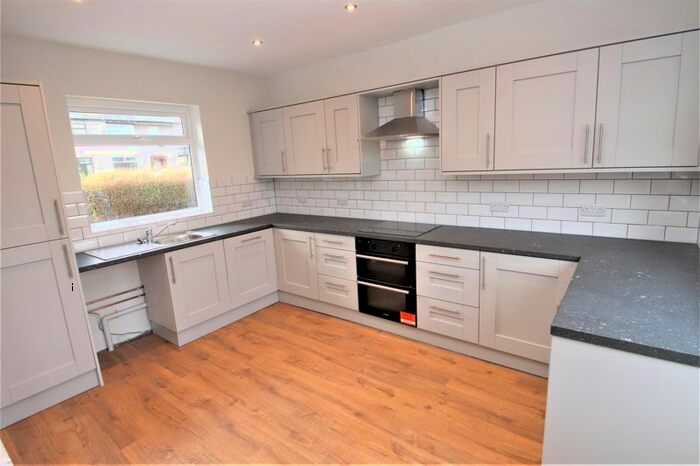 3 Bedroom Property To Rent In Lancaster Avenue, Haslingden, Rossendale, BB4