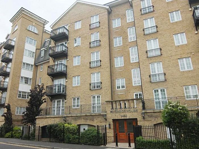 2 Bedroom Apartment To Rent In Riverside House, Fobney Street, Reading, RG1