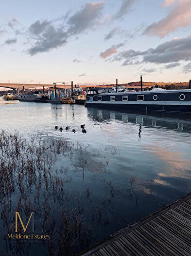 2 Bedroom House Boat For Sale In Houseboat, Port Medway Marina, Rochester, ME2
