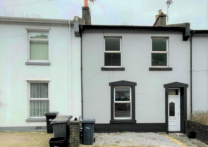 3 Bedroom Property To Rent In Lymington Road, Torquay, TQ1