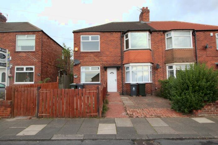 2 Bedroom Flat To Rent In Deneholm, Wallsend, Tyne And Wear, NE28