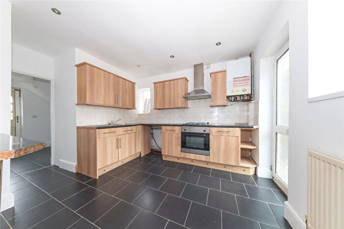 3 Bedroom Semi-Detached House For Sale In Littlefield Road, Luton, Bedfordshire, LU2