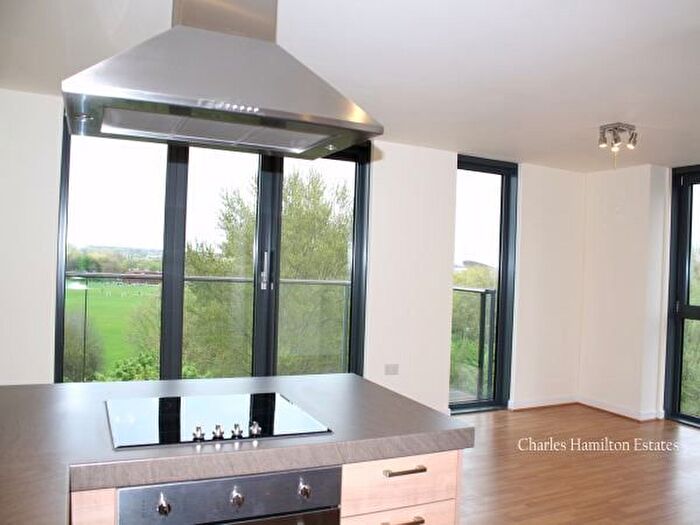 3 Bedroom Flat To Rent In Riverwalk Apartments, Hackney, Matchmakers Wharf, Homerton Road, E9