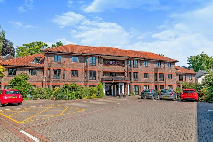 1 Bedroom Apartment For Sale In The Fosseway, Bristol, BS8