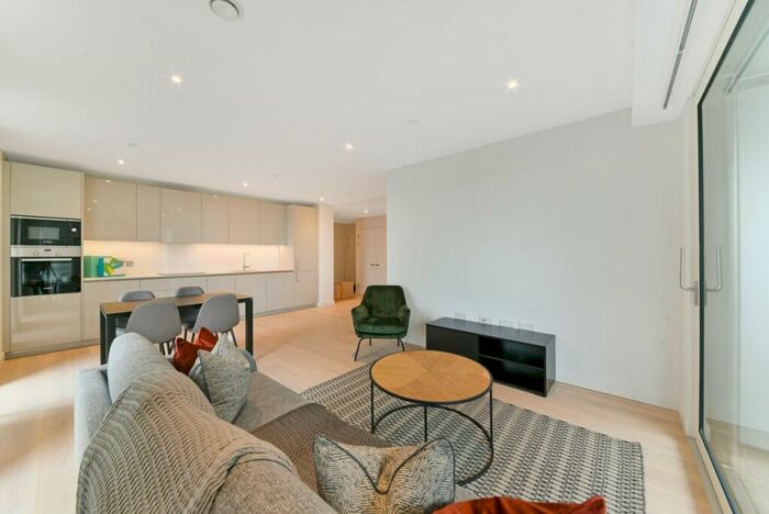 2 Bedroom Apartment To Rent In Hurlock Heights, Elephant Park, Elephant & Castle, SE17