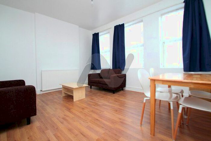 3 Bedroom Flat To Rent In West Green Road, Seven Sisters N15