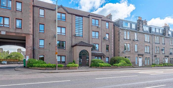 2 Bedroom Flat For Sale In Dunkeld Road, Perth, PH1