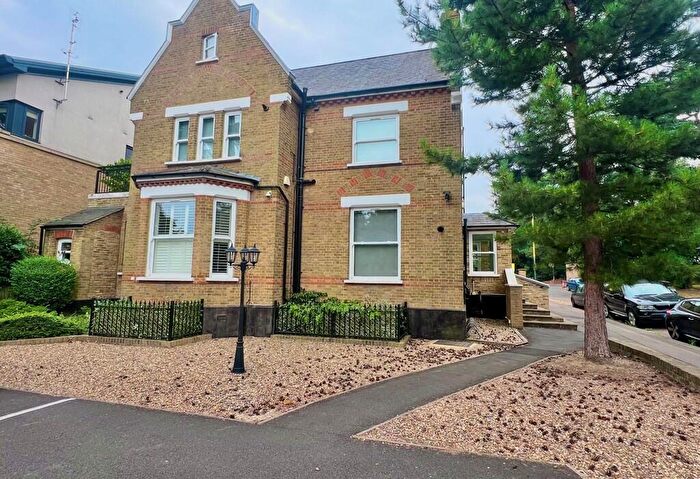 2 Bedroom Flat To Rent In Shotts House, The Crescent, Sidcup, DA14