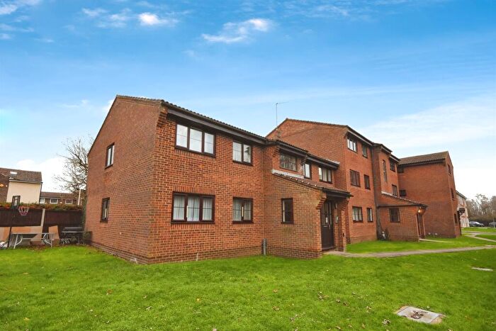2 Bedroom Flat For Sale In Clematis Tye, Chelmsford, CM1