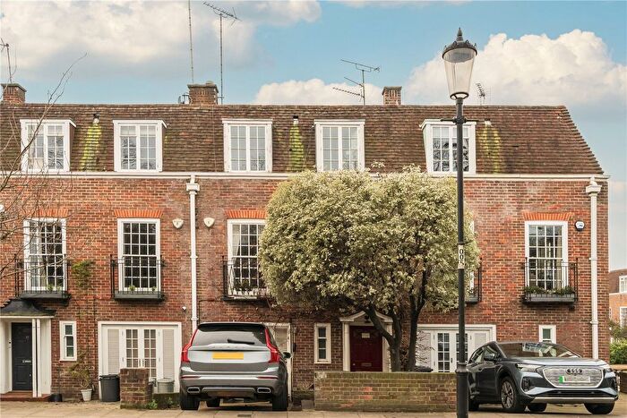 4 Bedroom Detached House To Rent In Abbotsbury Road, Holland Park, London, W14