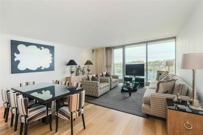 3 Bedroom Flat To Rent In The Knightsbridge Apartments, Knightsbridge, London, SW7