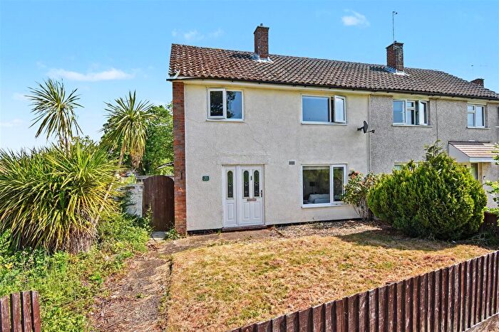 3 Bedroom Semi Detached House For Sale In , Stalbridge Walk, Corby, NN18