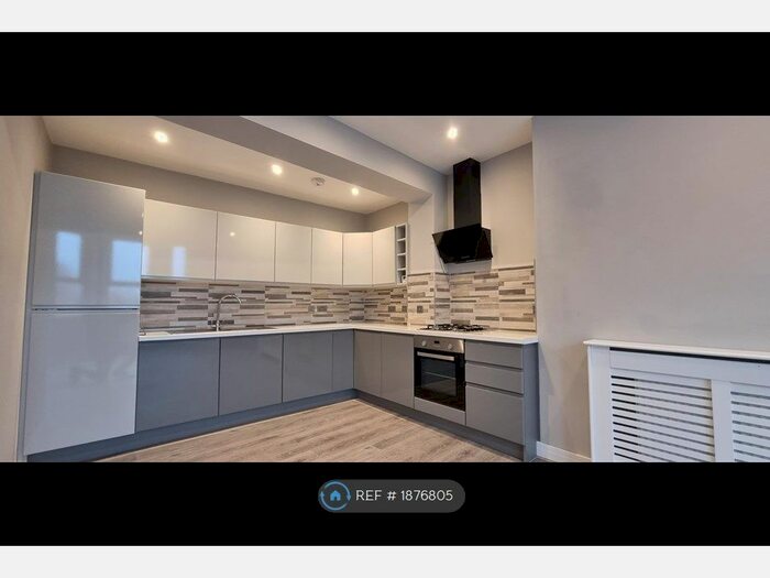 2 Bedroom Flat To Rent In South Parade, Whitley Bay, NE26