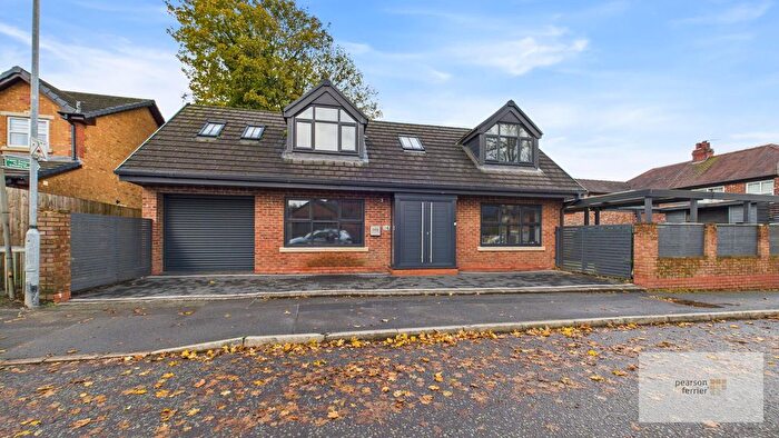 3 Bedroom Detached House For Sale In Burrs Close, Brandlesholme, Bury, BL8